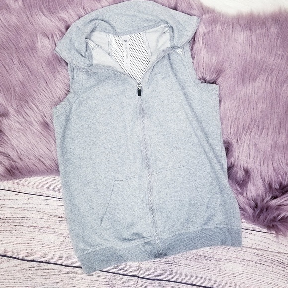 Fabletics zip-up vest - Picture 1 of 4